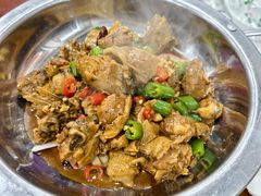 -湖南人家湘菜馆(镇江路店)
