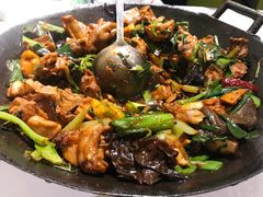 板栗黄焖鸡-漓江又一軒·广西菜·桂林米粉(梅林店)