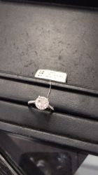 -威德钻石-克拉钻大本营(南京东路店)