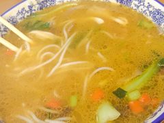 -邱芳粉店(迎宾大道旗舰店)