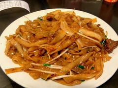干炒牛河-伍湛记 · 广州老字号(龙津中路店)