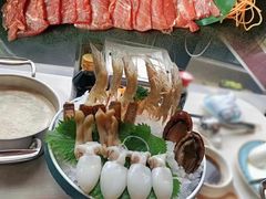 -红鼎豆捞·非遗鲍皇汤火锅(宝丰路店)