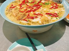 -姚姚酸菜鱼·金戈戈香港豉油鸡(喜荟城联名店)