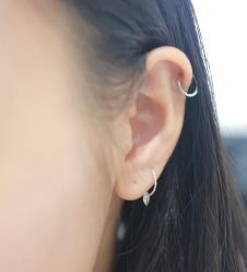 -艺耳美专业穿耳洞打耳洞穿孔