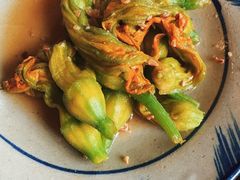 炒南瓜花-Cuc Gach Quan Restaurant