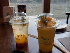 -Chom Cafe and Restaurant