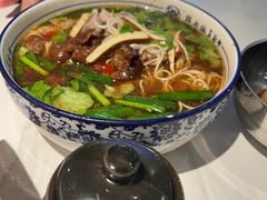 -镇南锅盖面馆(解放路店)