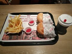 -The Habit Burger Grill 哈比特汉堡(复兴soho店)