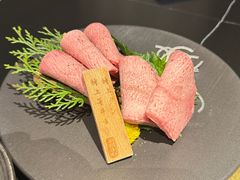 -山川小町·极番烧肉(新地假日广场店)