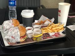 -The Habit Burger Grill 哈比特汉堡(爱琴海店)