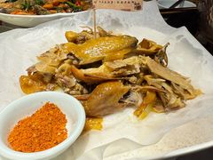 -头上红煨盐鸡·非遗院子餐厅