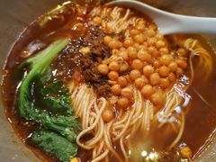 -哇蛙牛功夫面渝都料理(龙阳广场店)
