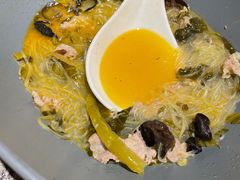 秘制酸汤肥牛-鹿港小镇(霄云店)