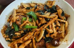 Fresh Bamboo Shoots with Pork Belly