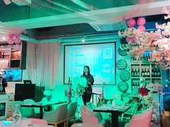 -樱花里音乐餐吧·牛扒椰子鸡(东圃店)