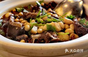 Braised Goose with Yellow Beans in Clay Pot
