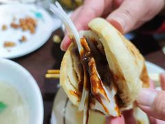 -金卯白肉罩火烧