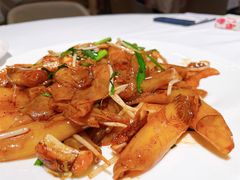 韭菜芽菜炒猪肠粉-花城苑广府菜(侨鑫店)