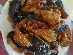 焦糖茄子牛肉粒-桃子餐厅·天津菜(红星路直营店)