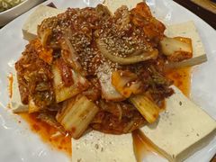 辣白菜炒五花肉-喇喇排骨火锅·传统韩式脊骨汤(望京西园总店)