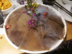 大龙特色毛肚-大龙燚火锅