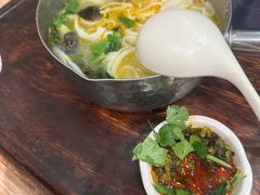 -小满手工粉(上海新世界城店)