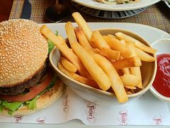 -上海和平饭店维克多咖啡厅 Victor's