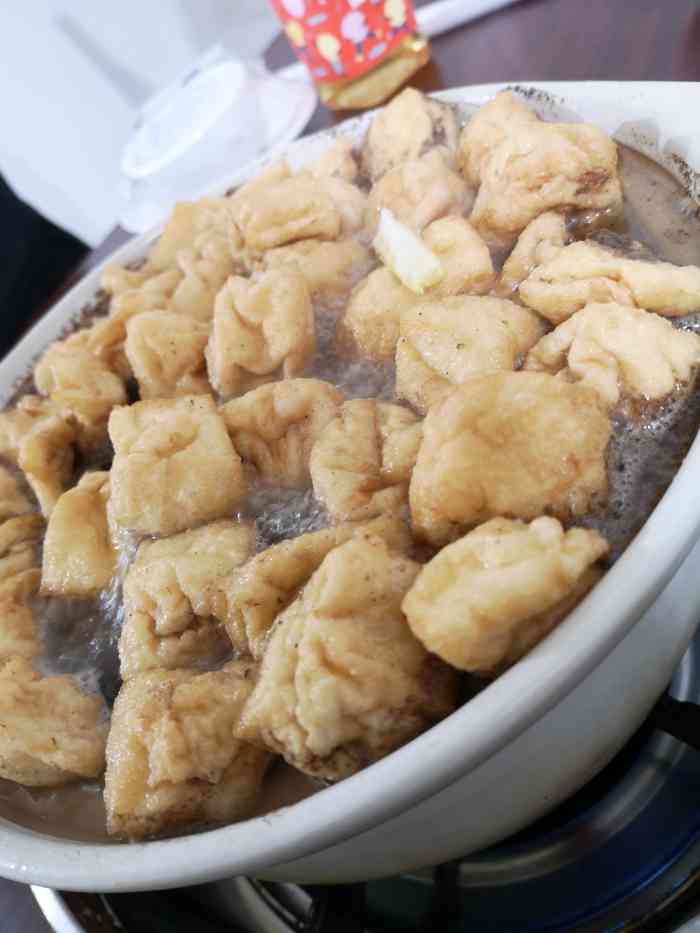 应该是主营鸭煲的夜宵店位置比较偏僻但是在陆埠应该是挺有名气的鸭煲