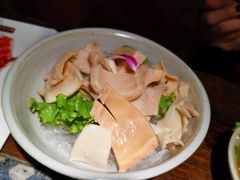 -老牌坊云南鱼豆花火锅(哈西万达店)