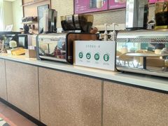 -星巴克臻选(莘庄仲盛店)