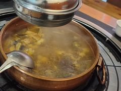 -阿山卓·野生菌火锅·纳西火塘烤肉