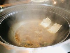 -三里屯土灶炖公鸡地锅鸡(江东店)