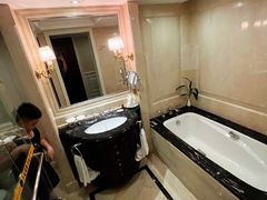 -茂名熹龙国际大酒店(人民广场高铁站店)