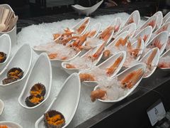 -雍容荟活帝王蟹活龙虾自助(苏宁旗舰店)