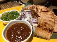碳烤猪颈肉-瓦城泰国料理(芮欧百货店)
