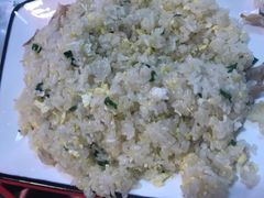 -虾弄弄海派小龙虾·牛羊蝎子火锅