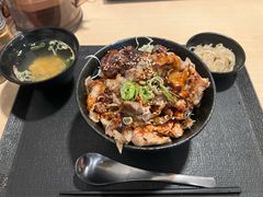 -難波肉劇場