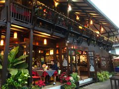 -Dash Teak House