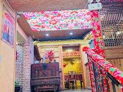 -闯关东东北农家菜(崂山石老人店)