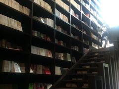 -钟书阁(松江泰晤士小镇店)