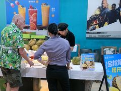 -领鲜活海鲜榴莲自助火锅(东门店)