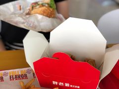 劲辣鸡腿堡-胖老爹美式炸鸡(远洋旗舰店)