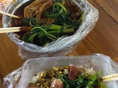 -梁阿婆廿年老牌扣肉糯米饭