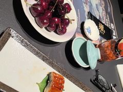 -雍容荟帝王蟹活龙虾展台自助(IFS黑金店)