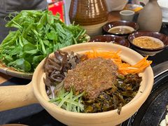七彩云南拌米线-阿山卓·野生菌火锅·纳西火塘烤肉