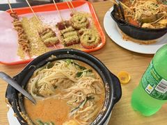 -小街曹师傅砂锅麻辣烫(亚泰大街店)