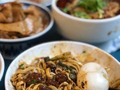 -李与白包子铺(桐梓林店)