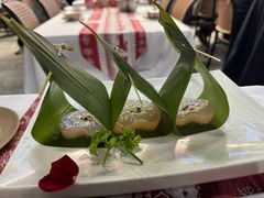 -刘姐啤酒鱼民族演艺餐厅(西街总店)