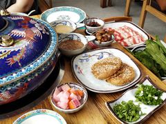 -毛辣果·贵州红酸汤牛肉火锅(西单店)