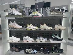 -SALOMON萨洛蒙(青岛海信店)